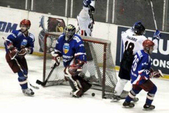 Corona Braşov are 2-1 în semifinala cu Steaua